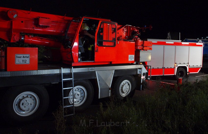 Einsatz BF Koeln PEINGEKLEMMT in Leverkusen P101.JPG